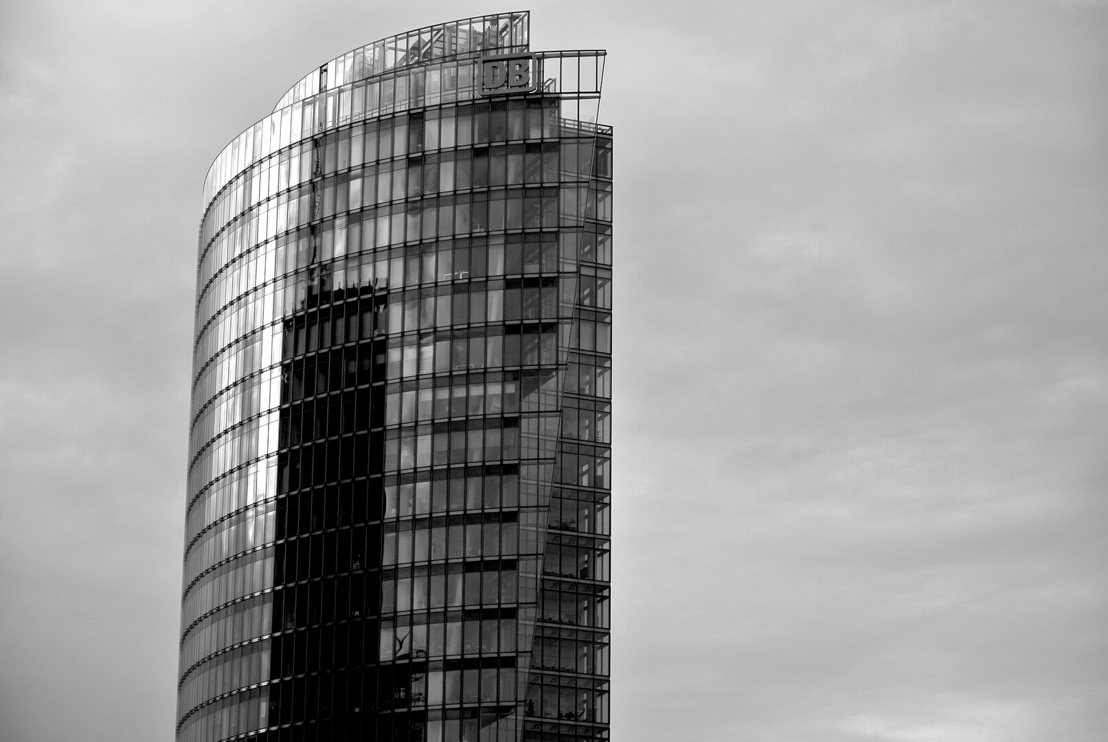 Schwarz-weisse Architekturaufnahme aus der Serie Fassaden