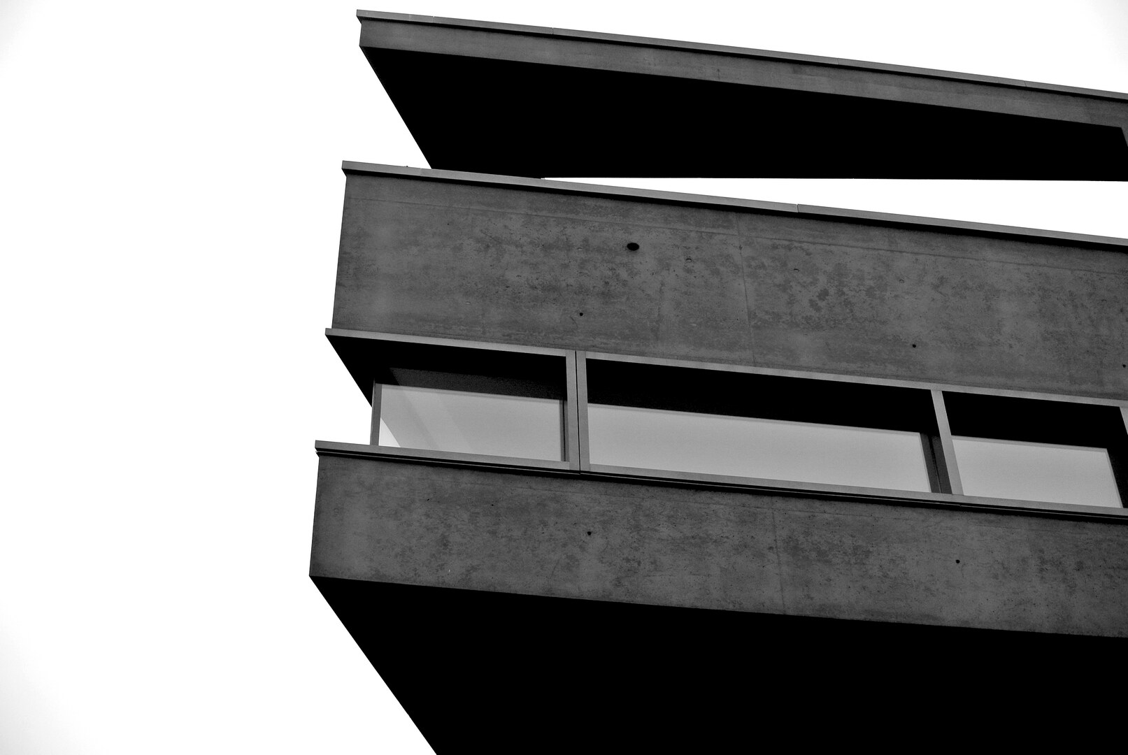 Schwarz-weisse Architekturaufnahme aus der Serie Fassaden
