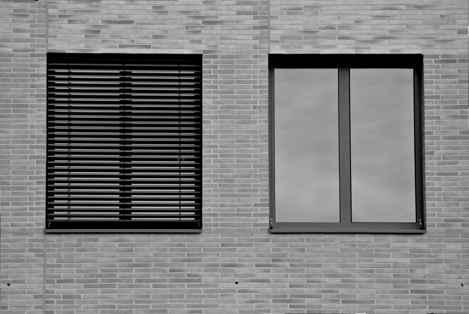 Schwarz-weisse Architekturaufnahme aus der Serie Fassaden
